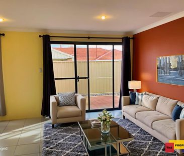 COMING SOON! - Photo 2