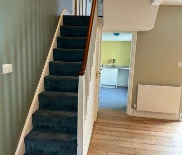 2 bedroom terraced house to rent - Photo 3