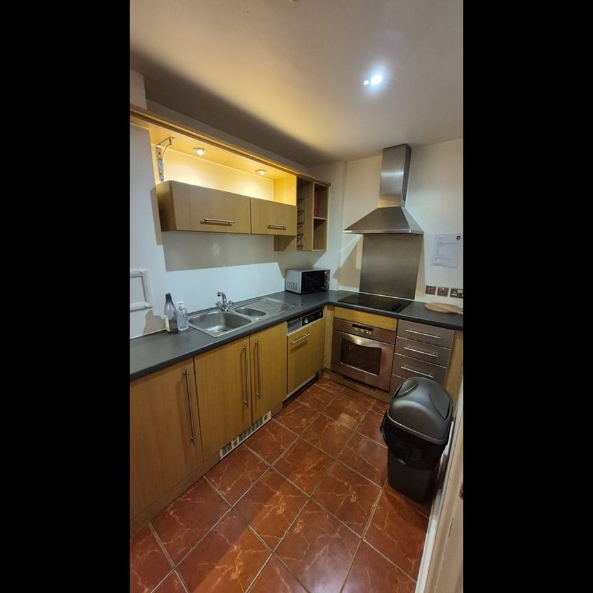 1 Bed Flat, Manor House Drive, CV1 - Photo 1