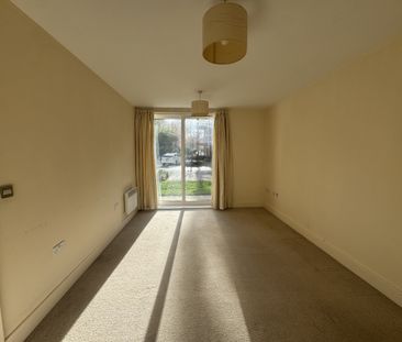 Coxhill Way, Aylesbury - Photo 1