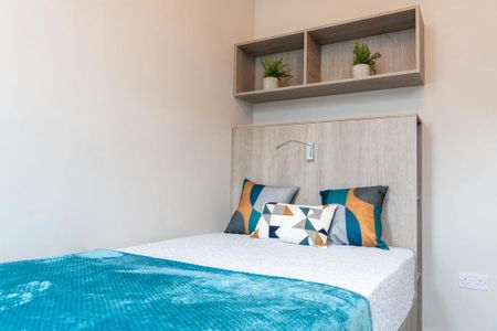 3 bedroom flat to rent - Photo 4