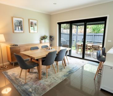 Quiet, Spacious Living in Leafy Croydon North - Photo 1