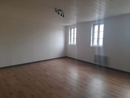 Location Appartement 2 pièces 59 m2 à Fontenay-le-Comte - Photo 3