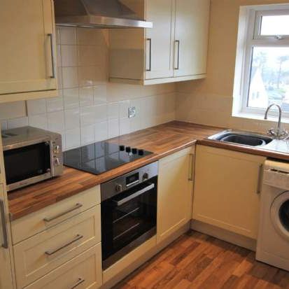 2 bedroom property to rent in Plymouth - Photo 1