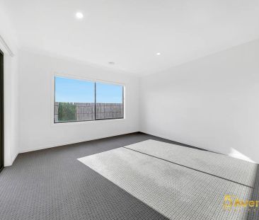 14 Altamont Road, Craigieburn VIC 3064 - Photo 3