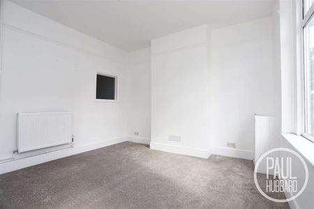 Kimberley Road, Lowestoft, NR33 - Photo 2