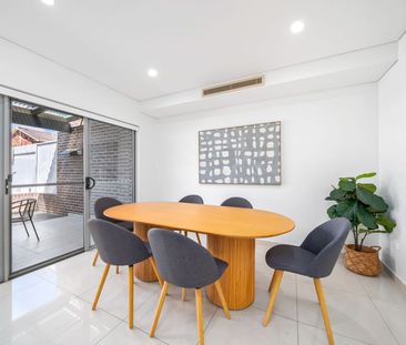 4 BEDROOM DUPLEX WITH POOL - Photo 2