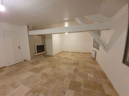 Location Appartement 3 pièces 68m² - Photo 2