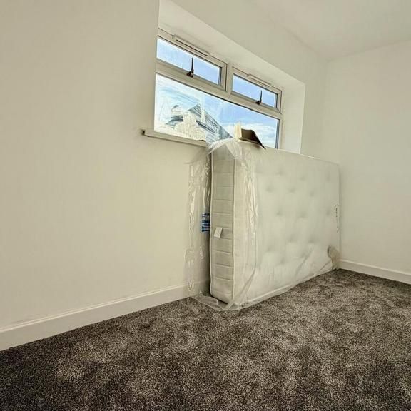 2 bedroom house to rent - Photo 1