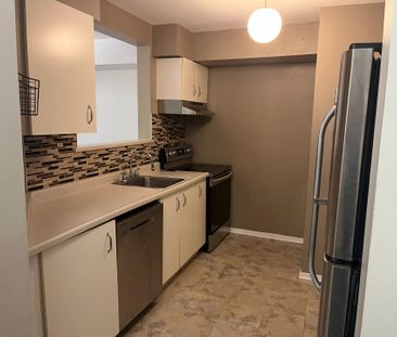 For Lease - 316 Lorry Greenberg Drive Unit# 117, Hunt Club - South ... - Photo 6