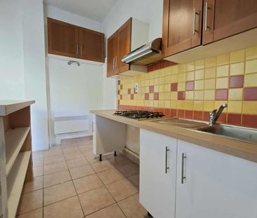 Location Appartement 2 pièces 48m² NIMES 30000 - Photo 5