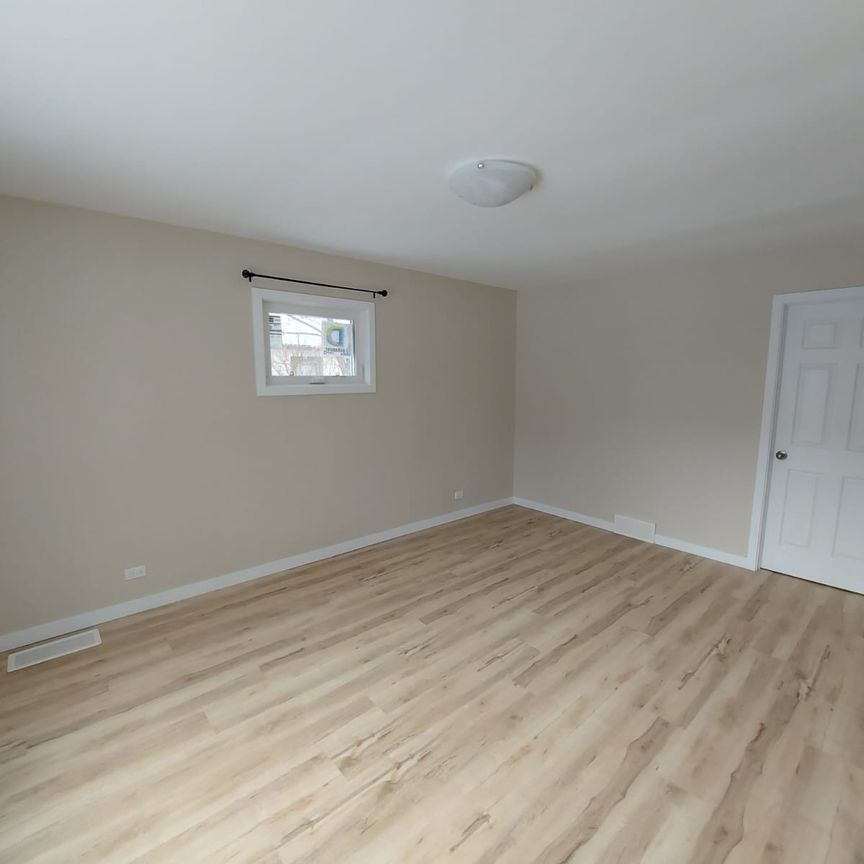 2 Bed + Den South Hill Home! - Photo 1