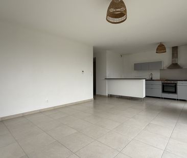 Appartement avec jardin de 250m2 – 3 chambres – 1 box fermé – BEZAN... - Photo 1