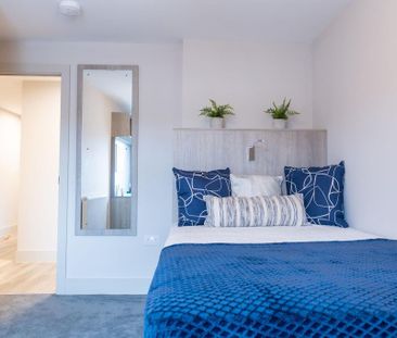 7 bedroom flat to rent - Photo 3