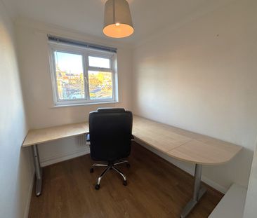 3 bedroom semi-detached house to rent - Photo 6