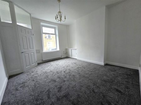 Cog Lane, Burnley - Photo 3