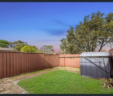 North-Facing Townhouse in a Peaceful Cul-de-Sac Setting - Photo 2