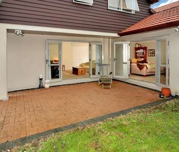 Lovely 4Bedroom 2.5bathroom 2Story House by Botany - Photo 6