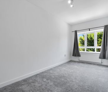 Beautifully Finished 4-Bedroom Semi-Detached Home to let Bidford-on... - Photo 6