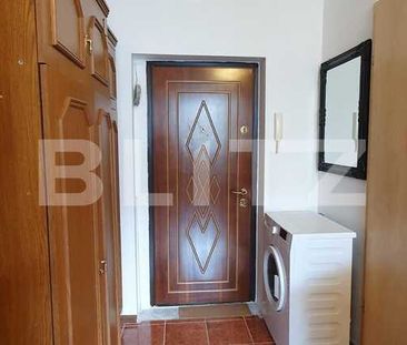 Garsoniera de inchiriat, loc de parcare, centrala termica, A.C. zona strazii Lombului. Disponibil din 1 Octombrie - Photo 6