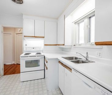 For Lease - 323 Rumsey Road, Toronto, Ontario - Photo 6