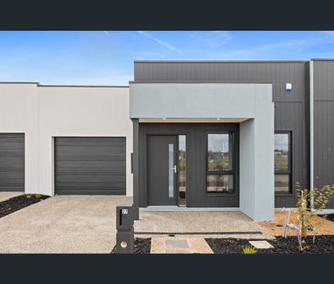 6 Whitworth Road, Berwick, Vic 3806 - Photo 2