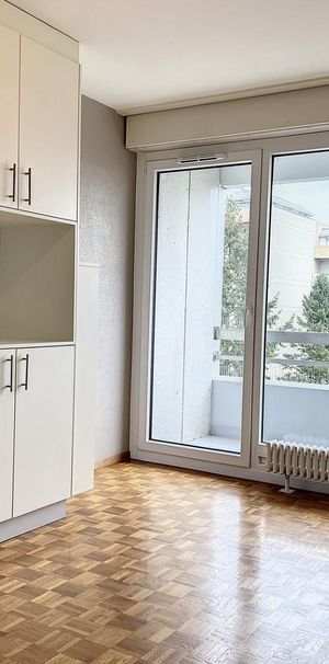 Bel appartement de 3 pièces situé au 8ème étage - Foto 1