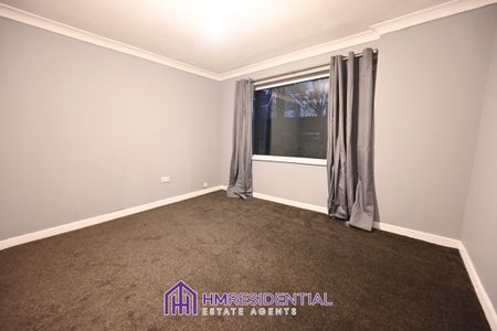 1 bedroom Apartment for rent Oakwood Court, Western Drive, Grainger Park, Newcastle Upon Tyne, NE4 8SQ - Photo 3