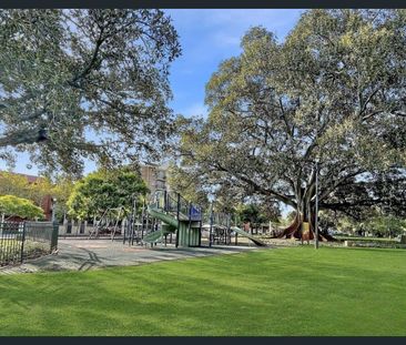 2 Bedroom in Northbridge - Photo 6