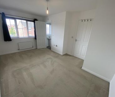 3 bedroom detached house to rent - Photo 3