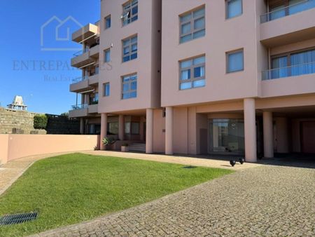 4 room luxury Apartment for rent in Porto, Portugal - Photo 5