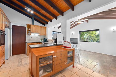 Modern Family Home in Prime Baulkham Hills Location - Photo 4