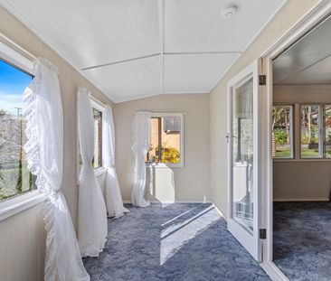 Spacious Family Home - Photo 5