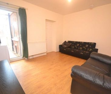4 Bed - Wykeham Road, University Area - Photo 5