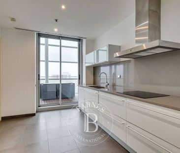 Luxury penthouse for rent in Barcelona, Catalonia - Photo 4