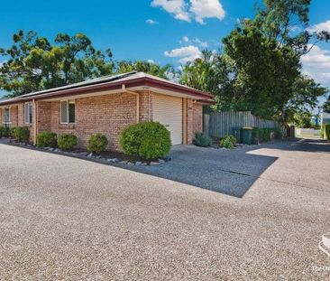 Stylish & Convenient Living in the Heart of Yeronga! - Photo 1