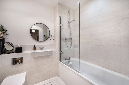 3 bedroom flat to rent - Photo 5