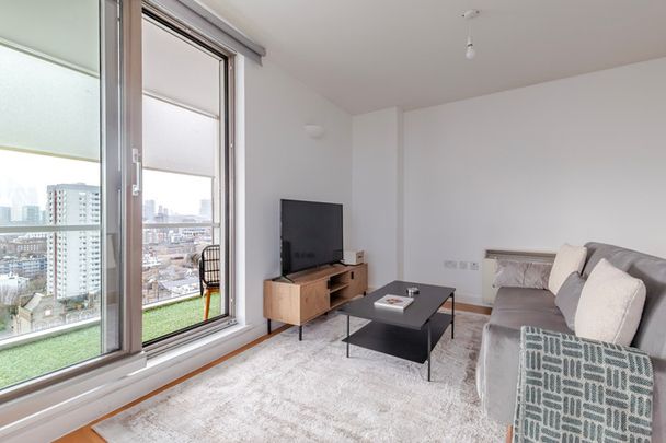 Kelday Heights, Spencer Way, Limehouse - Photo 1