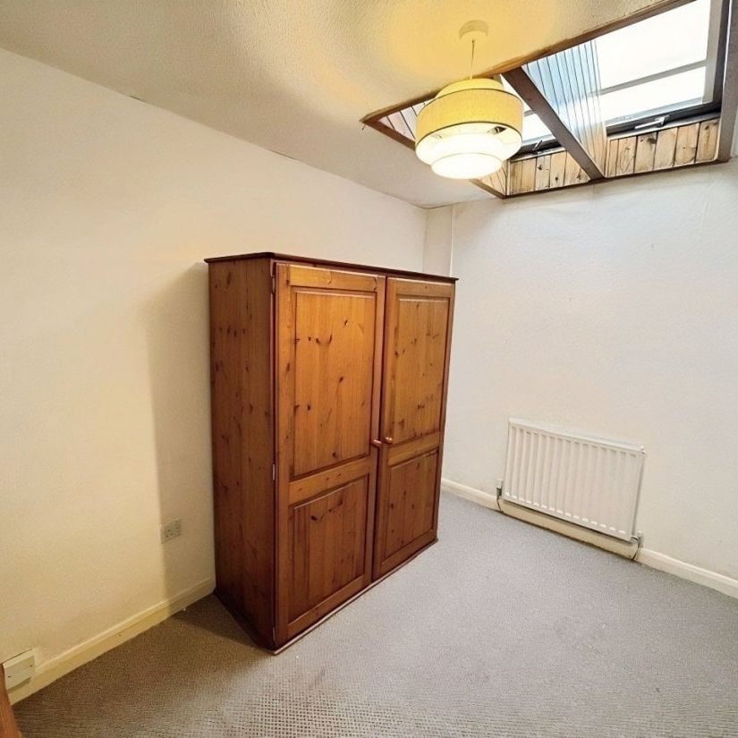 St James Mews, Off Severn Grove, Pontcanna - Photo 1