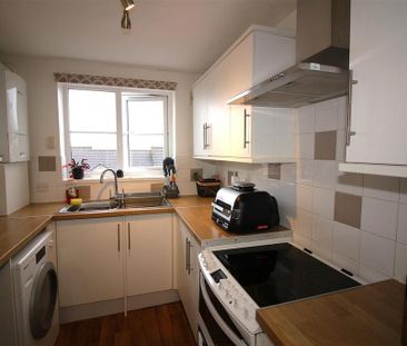 2 bedroom apartment to rent - Photo 5