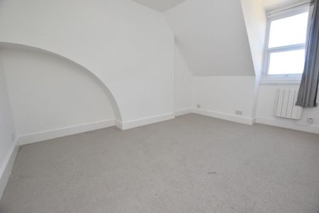 3 bedroom apartment to rent - Photo 3