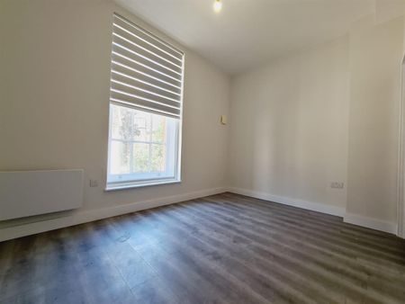 43 Butter Market., Ipswich IP1, London - Photo 2