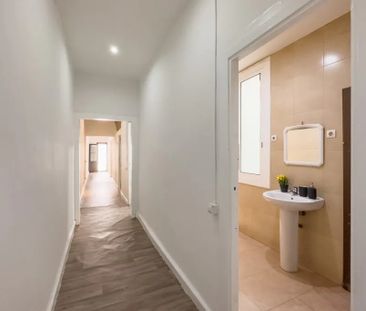 Carrer Nou de la Rambla, Barcelona, Catalonia 08001 - Photo 3