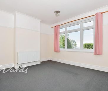 4 bedroom semi-detached house to rent - Photo 4