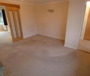 3 bedroom bungalow to rent - Photo 2