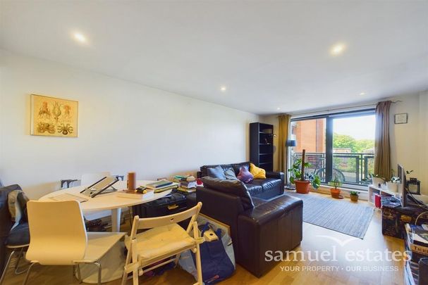 1 bedroom flat to rent - Photo 1