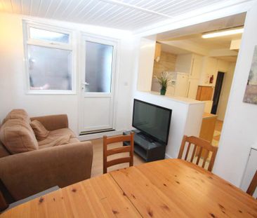 5 bedroom maisonette to rent - Photo 2