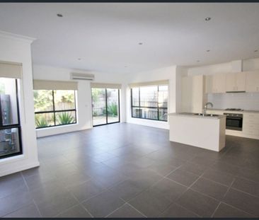 36 Sydney Street, Footscray, Vic 3011 - Photo 6