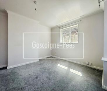 4 bedroom bungalow to rent - Photo 2