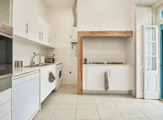 Rua de Pascoal de Melo, Lisbon, Lisbon 1000-234 - Photo 1